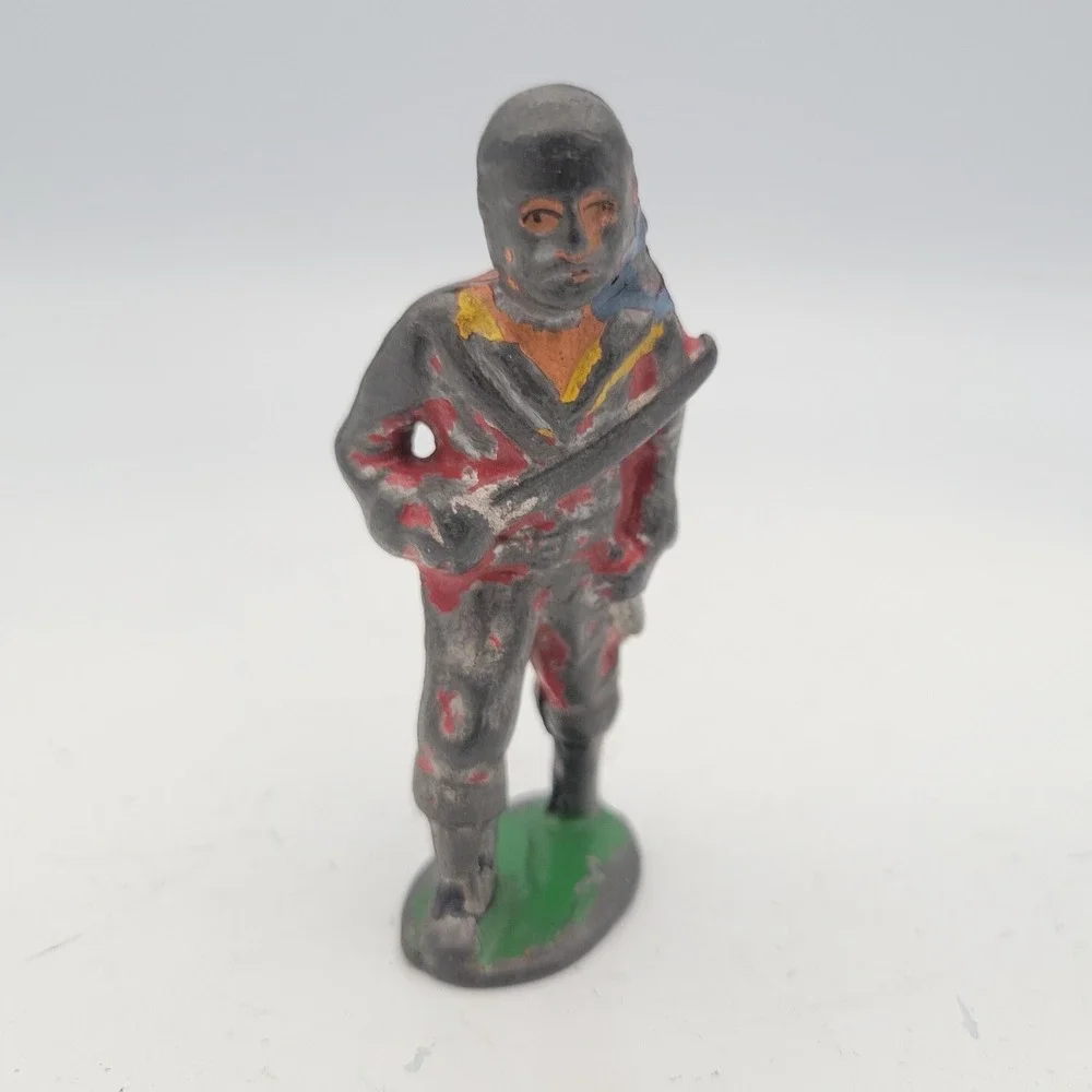 VINTAGE‎ 1930'S BARCLAY MANOIL PIRATE W/ SWORD
